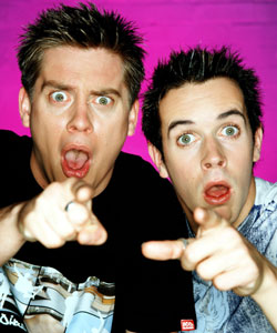 File:Dick and dom pointing.jpg
