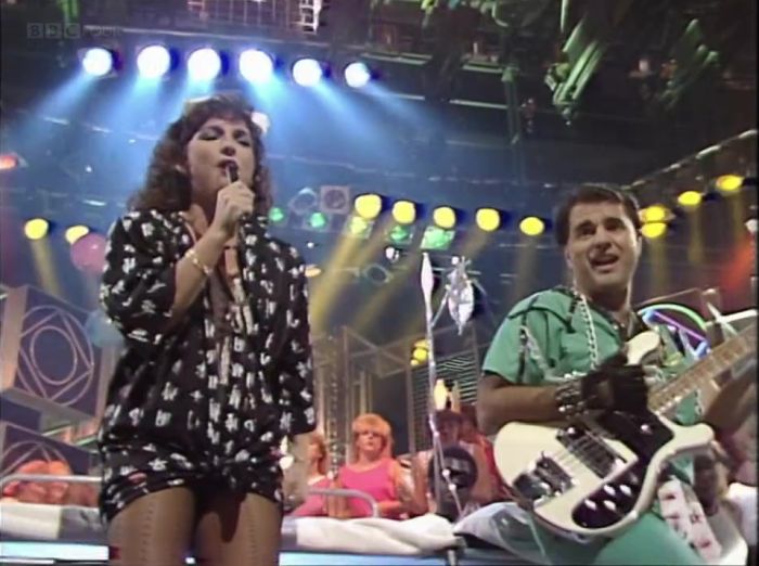 File:Top of the pops gloria estefan 1984.jpg