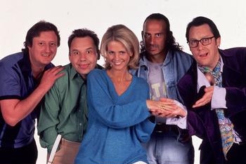 File:Shooting stars group1.jpg