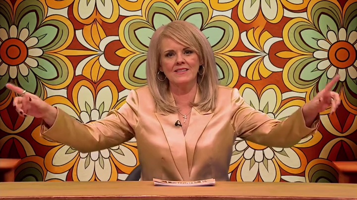 File:Quiz night 2025 sally lindsay.jpg